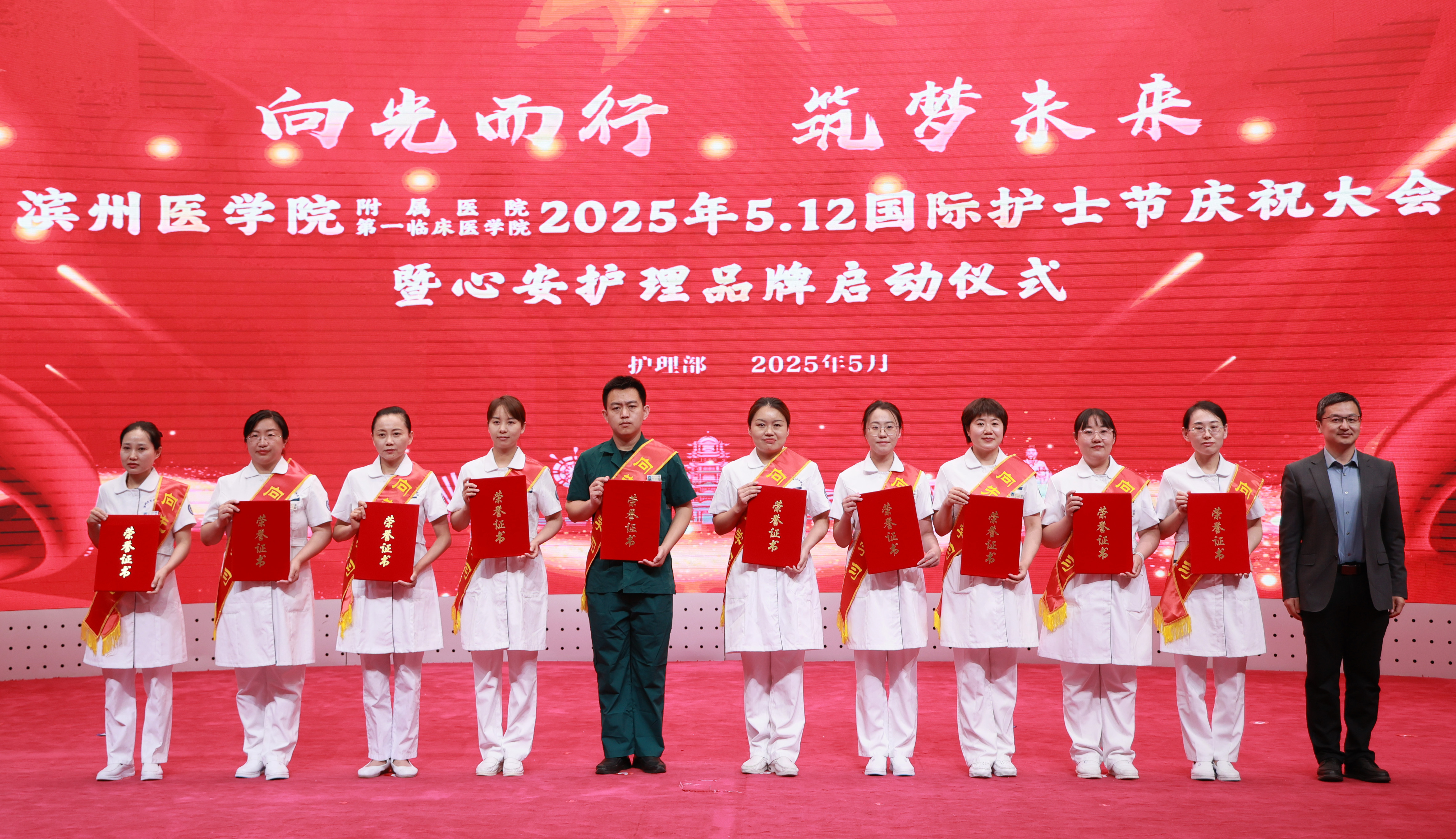 李洪波1.jpg