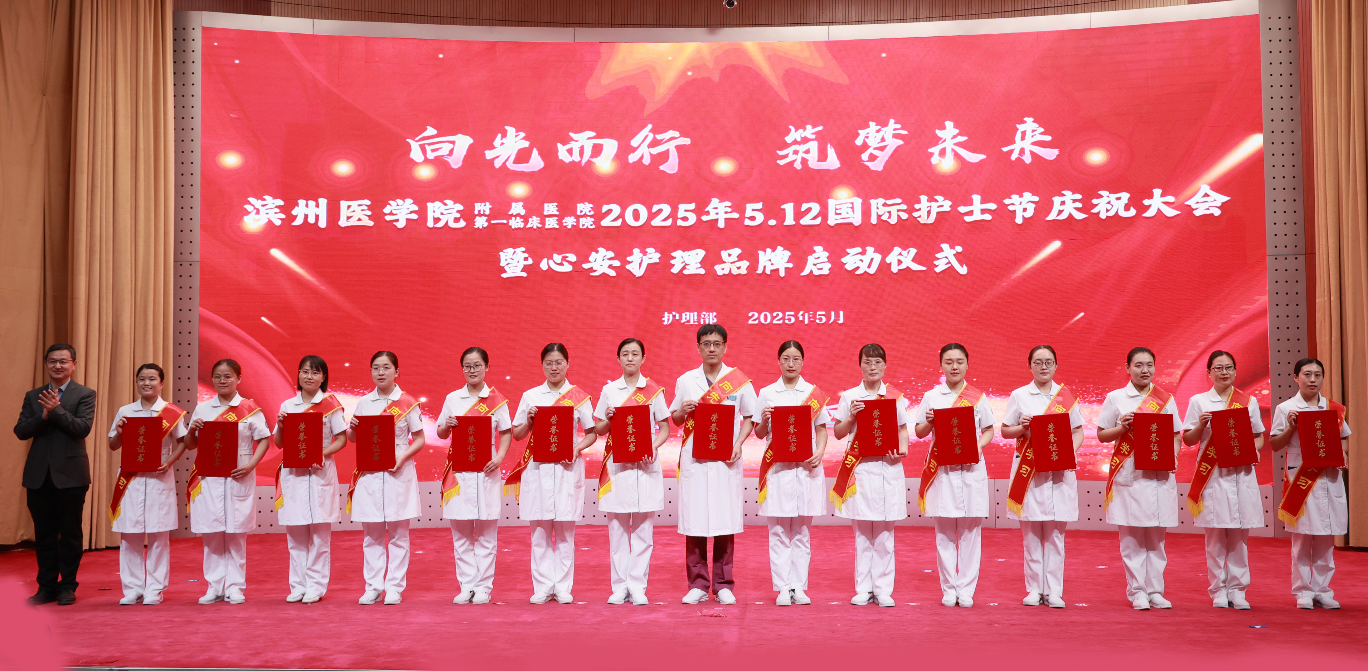 李洪波2.jpg